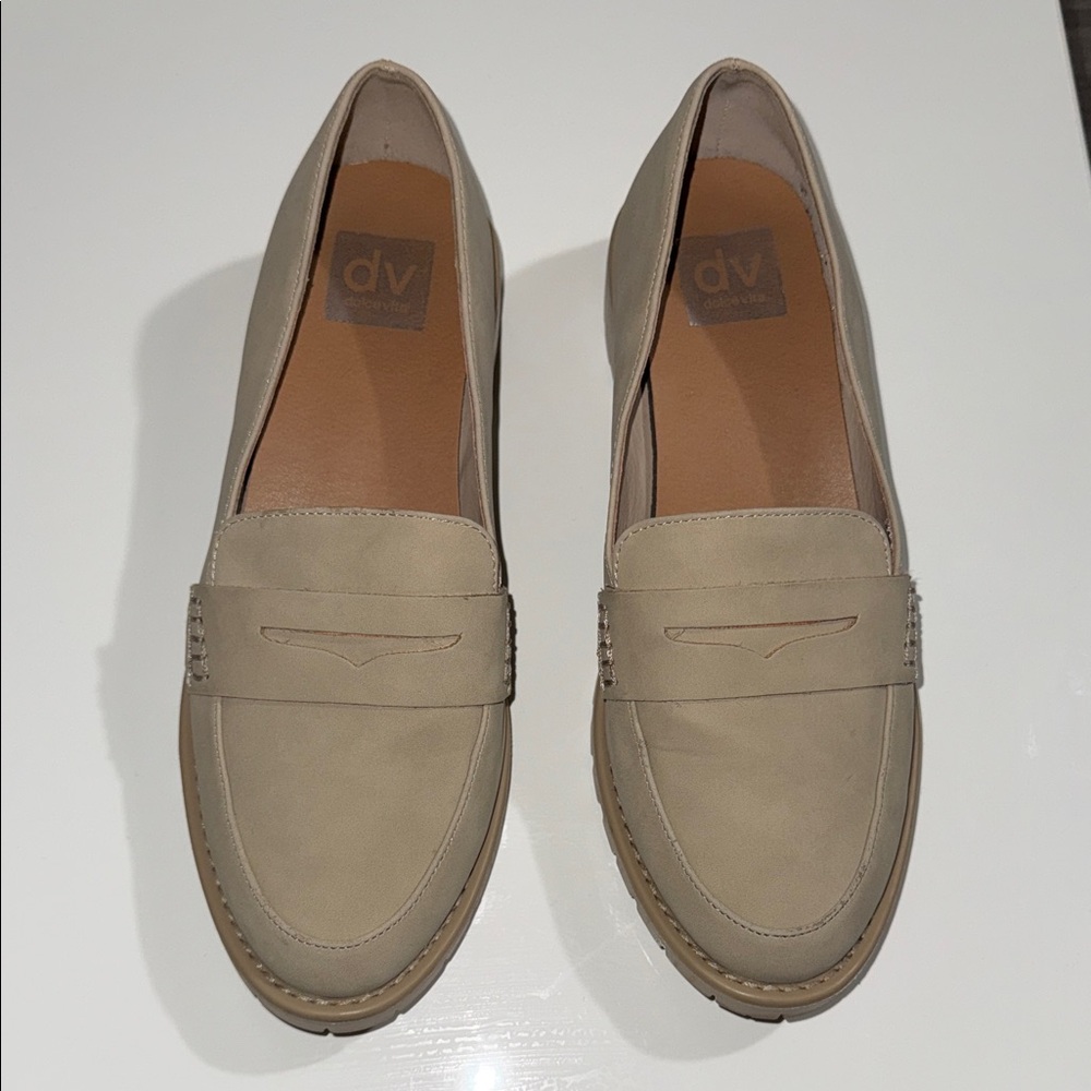 DV Dolce Vita Womens 8 Crisp Slip-On Penny Loafer Taupe Faux Leather